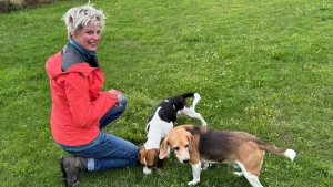 Thumbnail voor Leonie vangt honden op die proefdier zijn geweest: 'Heel dankbaar werk'