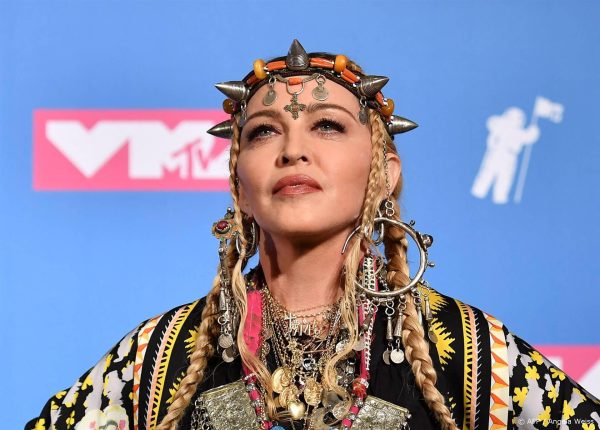 Madonna herstelt minder voorspoedig dan gehoopt