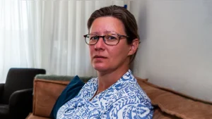 Thumbnail voor Hevige endometriose beheerst leven van Chantal (41): 'Operatie in buitenland kan ik niet betalen'