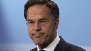 Thumbnail voor Kabinet gevallen: Rutte praat koning uur lang bij op paleis Huis ten Bosch