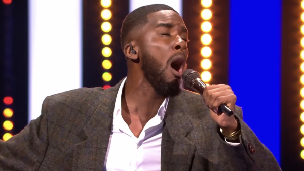 Gideon blaast alle scouts omver in eerste aflevering 'The Talent Scouts': 'Kippenvel'