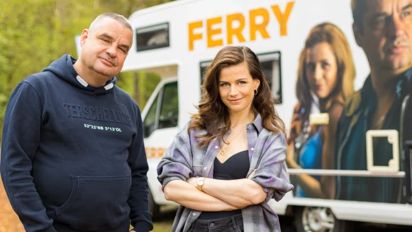 Frank Lammers en Elise Schaap op de set van Ferry de serie