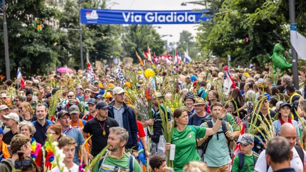 Jakkie kakkie: Nijmeegse Vierdaagseloper dumpte zijn vieze poeponderbroek in iemands voortuin