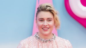 Thumbnail voor 'Barbie'-film maakt Greta Gerwig eerste vrouwelijke regisseur die meer dan 1 miljard opbrengt