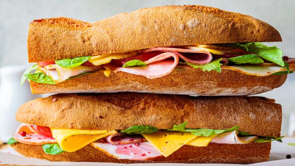 Alles voor een gratis broodje: 10.000 mensen bereid om voornaam te veranderen in 'Subway'