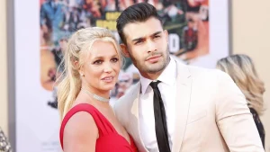 Thumbnail voor Sam Asghari vraagt scheiding aan van Britney Spears: 'Onoverkomelijke verschillen'