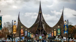 Thumbnail voor Attractie Efteling te koop: 'Doet het nog prima, maar kan wel een lik verf gebruiken'