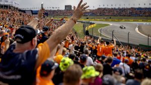Thumbnail voor Ruim 100.000 mensen per dag bij F1 in Zandvoort, dit doet de organisatie tegen grensoverschrijdend gedrag