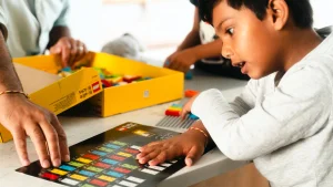 Thumbnail voor LEGO brengt brailleblokjes op de markt: 'Het geeft Olivia het gevoel dat ze erbij hoort'
