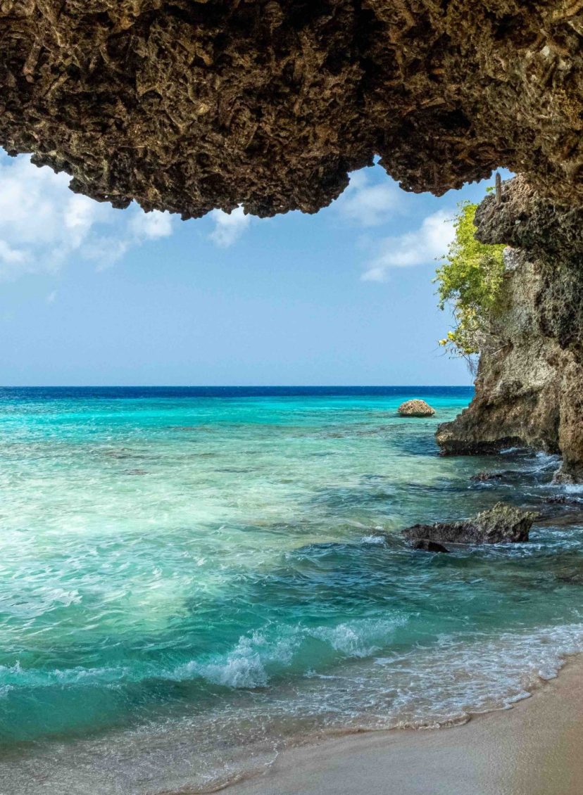 100.000 euro voor gouden tip in zaak dode Nederlander op Curaçao