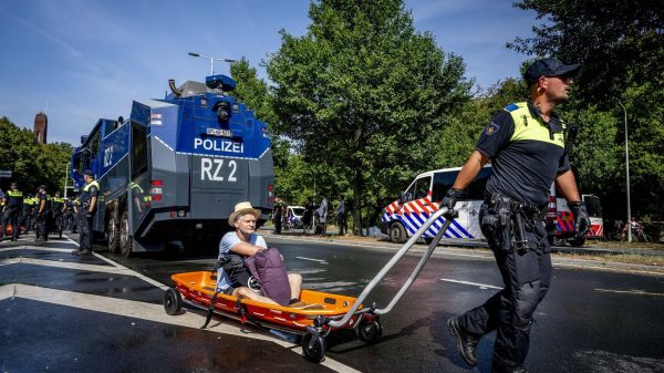 De A12 is weer vrij van de blokkade door klimaatactivisten
