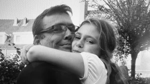Rachels vader had een melanoom: 'Hij overleed toen ik naast hem sliep'