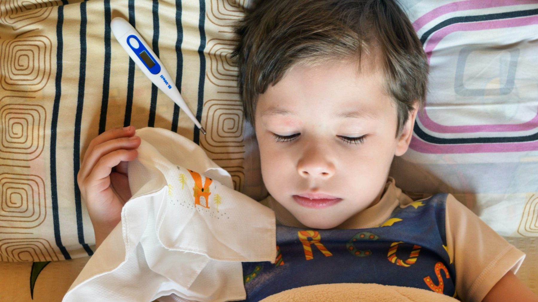 Zeventien artsen weten niet waar Alex' (4) chronische pijn vandaan komt, ChatGPT vindt uiteindelijk de diagnose