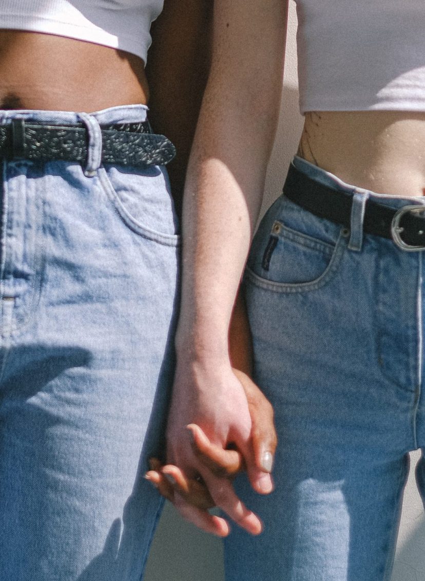 Spijkerbroeken koop je liever tweedehands dan nieuw