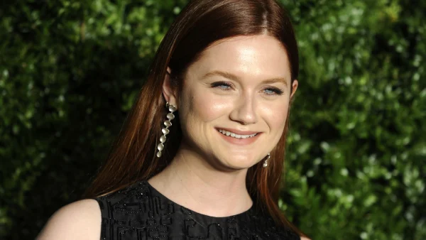 Bonnie Wright portret