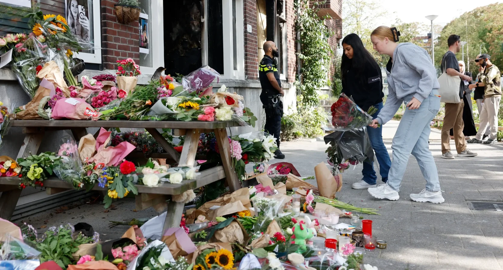 bloemenzee bij slachtoffers schietpartij door Fouad L.