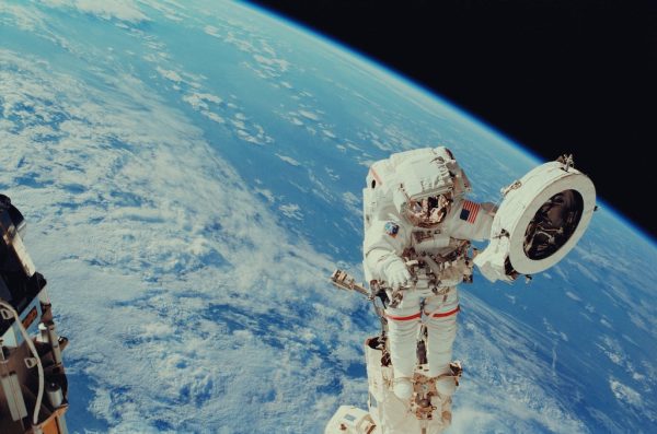 astronaut maan