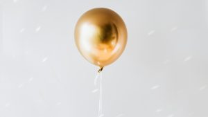 Thumbnail voor Moeder waarschuwt voor ballonnen nadat dochter (7) overlijdt: 'Volledig in shock'