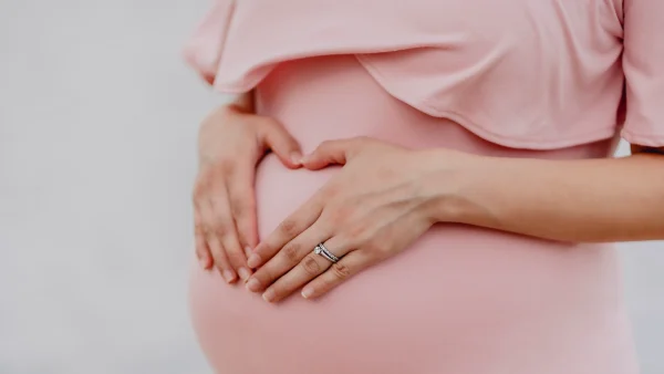 hoogzwanger vrouw ontslagen