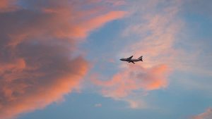 Thumbnail voor Consumentenbond waarschuwt voor onnodig dure vliegticketwebsites: 'Pas op voor onzindiensten'