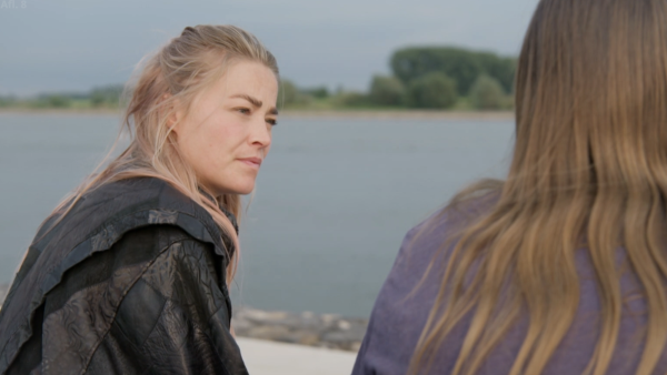 Screenshot van Geraldine Kemper in Five Days Inside