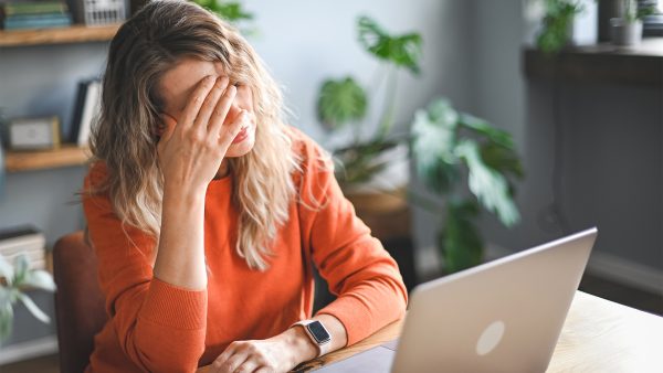 Ziekteverzuim en verkeerde diagnoses: overgang kost Nederland jaarlijks miljoenen euro's