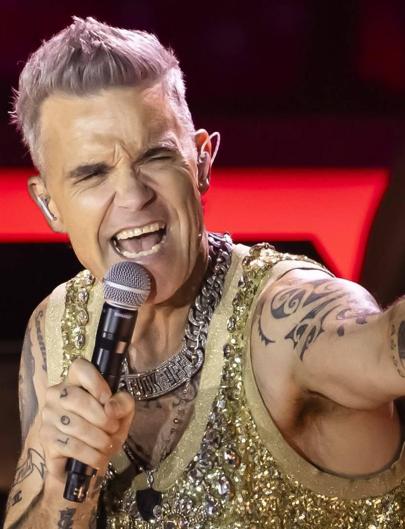 Robbie Williams stelt dat boy- en girlbands voor mentale problemen zorgen