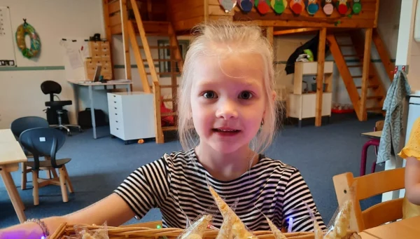 Anna is een van de 7 kinderen in Nederland met NEDAMSS