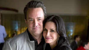 Thumbnail voor Courteney Cox mist overleden Matthew Perry 'elke dag': 'Duizenden momenten die ik zou willen delen'