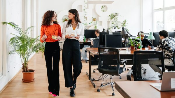 Vrouwen werkvloer salaris
