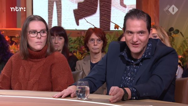 Openhartig gesprek over kinderwens van stel met verstandelijke beperking in ‘Knoop & de Leeuw’