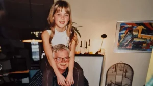 Thumbnail voor Na Annekes vader overleed ook haar stiefvader aan een hartstilstand: 'Totaal onverwachts'