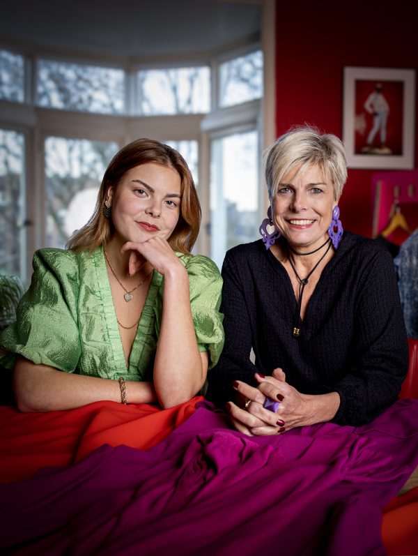 Laurentien en Eloise door Patrick van Katwijk