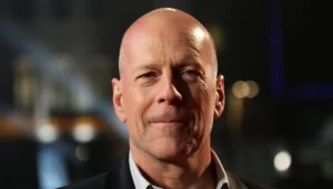 Thumbnail voor Scout, de dochter van Bruce Willis, deelt aangrijpende foto met haar vader