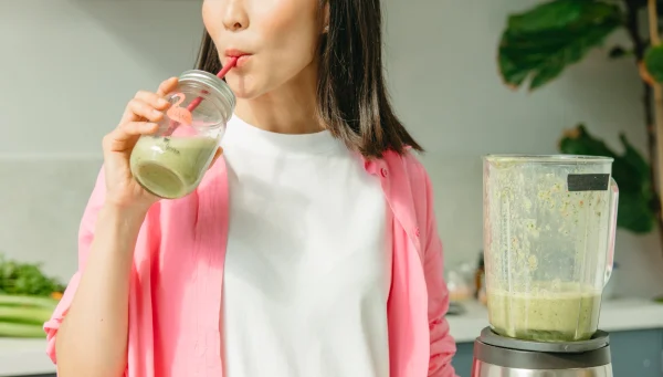 Dit moet je weten over detoxen: 'Je lever kan er juist minder goed van gaan werken'