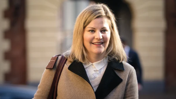 Minister Schreinemacher bevallen van zoon Titiaan: 'Heel gelukkig nu hij er is'