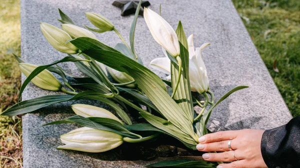 Bloemen op graf