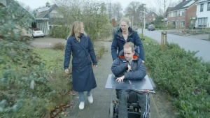 Thumbnail voor Voor Cindy's gehandicapte zoon Rick (20) is er geen woonvorm: 'We willen dat hij zijn eigen leven opbouwt'