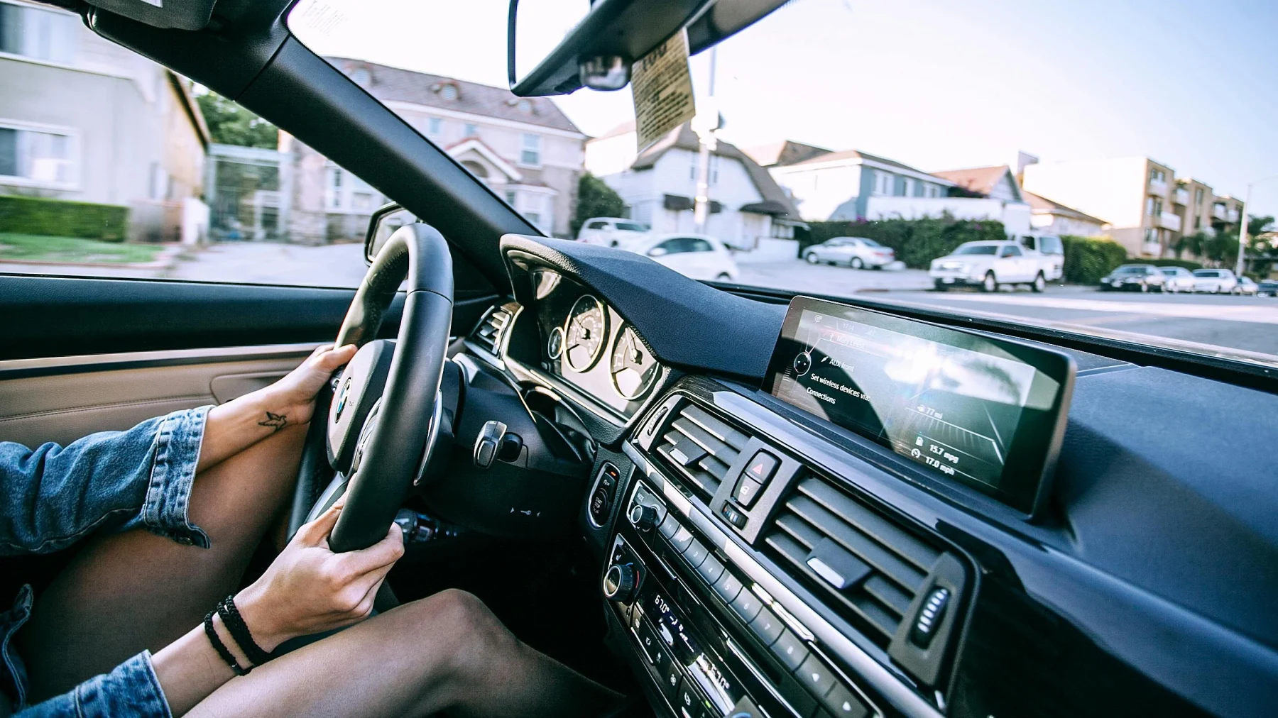 autostuur vasthouden: zo doe je dat