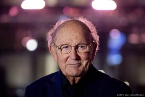 Thumbnail voor Joop van den Ende lanceert onlinetentoonstelling: 'Wil jongere generatie inspireren'