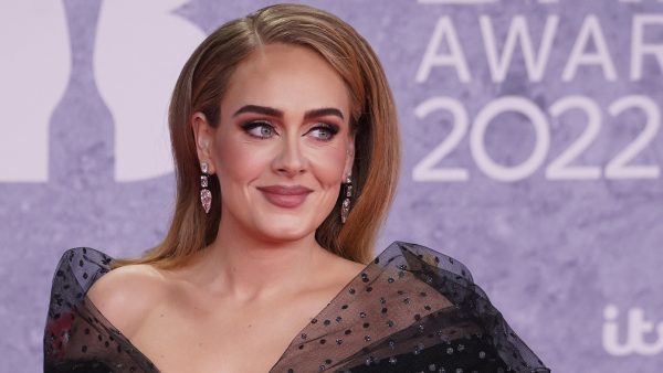 Massaal in de ticketwachtrij voor Adele: dat roept déze gevoelens op