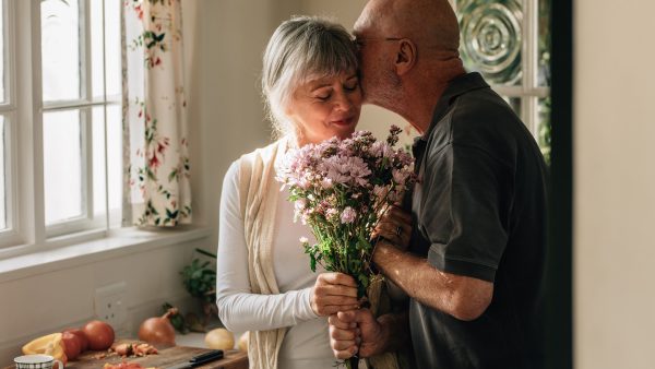 Is Valentijnsdag een commercieel ingegeven fenomeen óf juist het uitgelezen moment om elkaar de liefde te tonen?