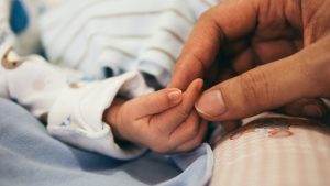 Thumbnail voor Gezondheidsraad adviseert om kinderen in eerste levensjaar tegen RS-virus te vaccineren