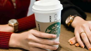 Thumbnail voor Starbucks China lanceert pork latte: koffie met eh, varkensvlees (en zo ziet-ie eruit)