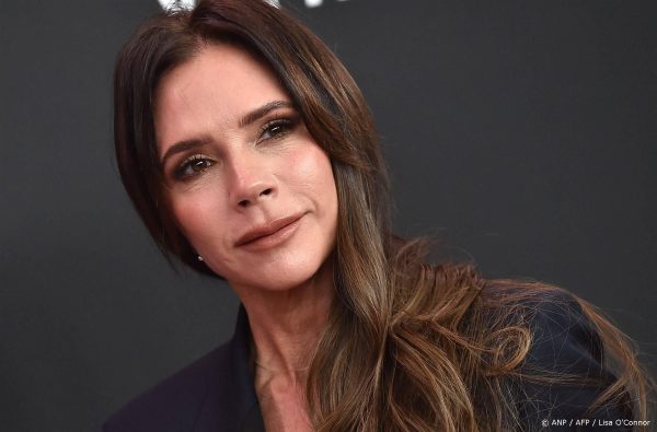 Stop Right Now: spontane Spice Girl-reünie op verjaardag Victoria Beckham