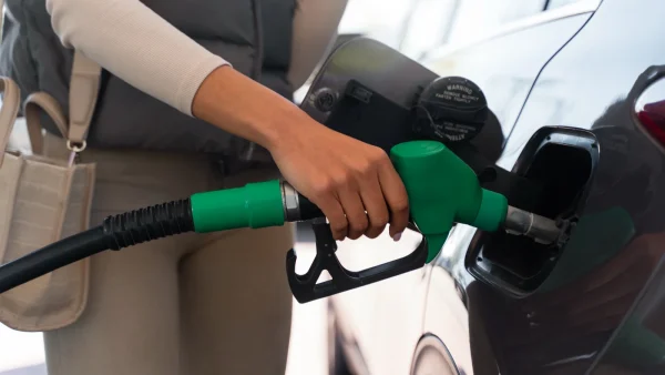 Benzine goedkoop tanken