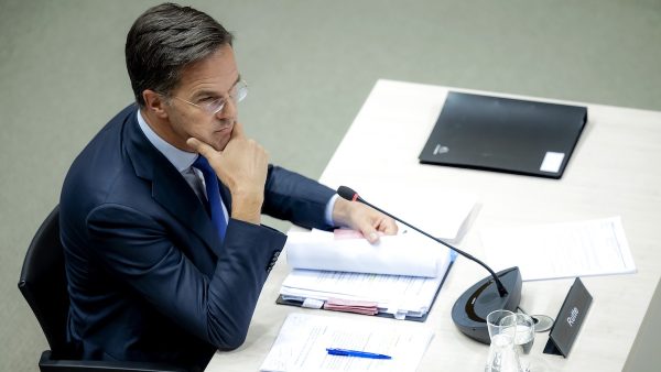 Mark Rutte wordt verhoord door de parlementaire enquête fraudebeleid