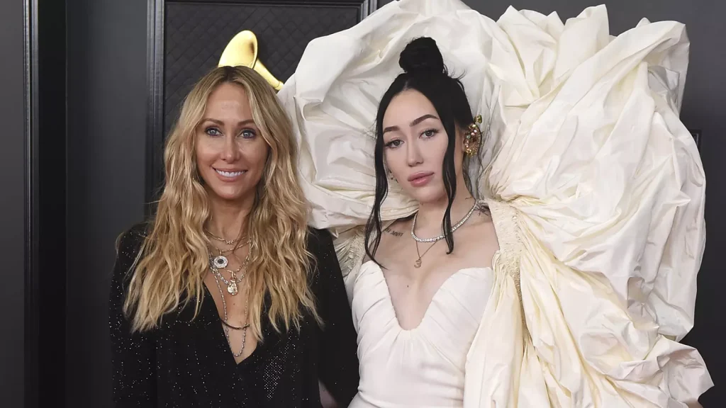 Tish Cyrus pakte man af van haar dochter Noah Cyrus