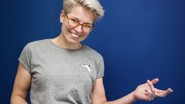 Gebarentolk Mirjam Stolk