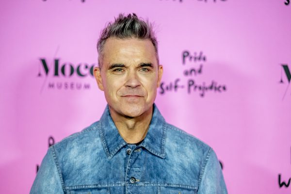 Robbie Williams opent eigen expositie in Amsterdam